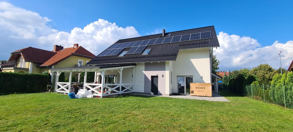 Efektywne panele fotowoltaiczne SOLARYAG w Gryfowie Śląskim – klucz do zielonej przyszłości i oszczędności.
